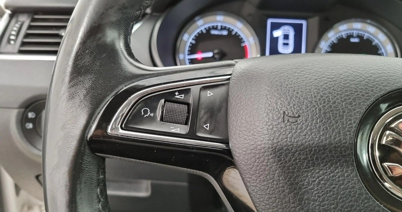 Skoda Octavia cena 55900 przebieg: 181638, rok produkcji 2018 z Tuczno małe 301